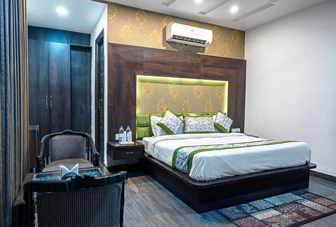 Hotel Royals Grand Galaxy Amritsar Extérieur photo
